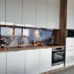 Maya\'S Flats & Resorts 101 Sea View - 3 Pokojowy Apartament Z Widokiem Na Morze Na Letnicy