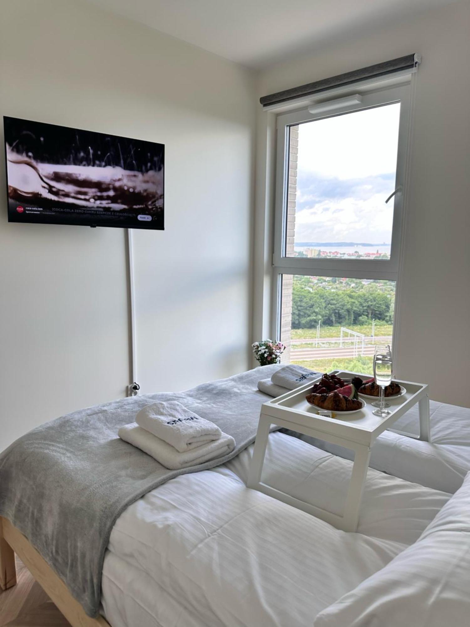 Maya's Flats & 101 Sea View - 3 Pokojowy Z Widokiem Na Morze Na Letnicy Huoneisto