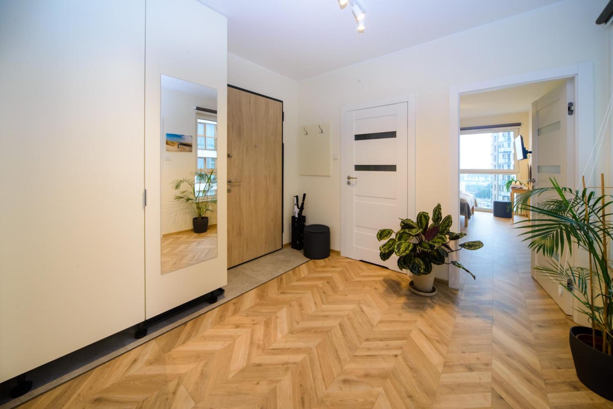 Huoneisto Maya's Flats & 101 Sea View - 3 Pokojowy Z Widokiem Na Morze Na Letnicy *