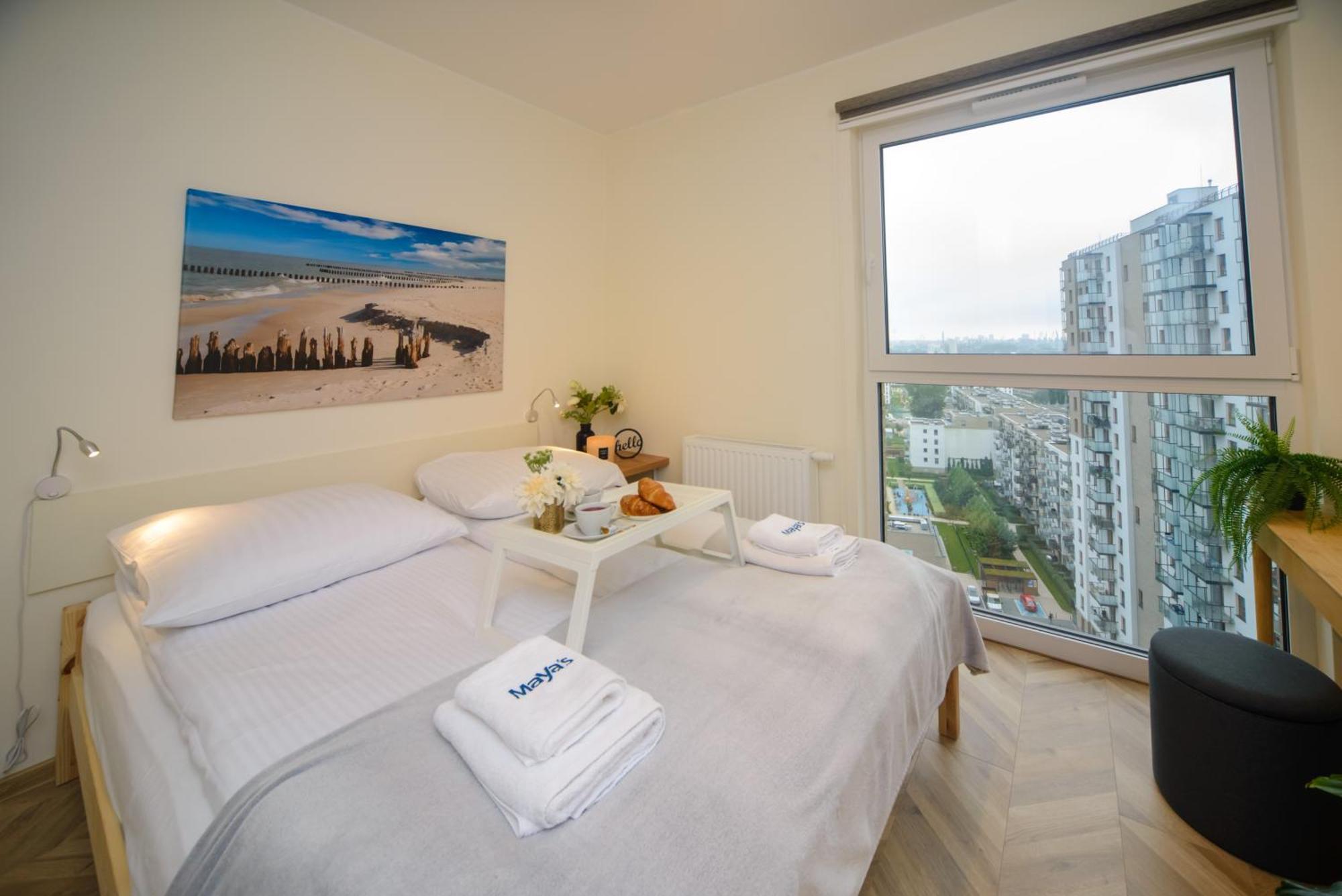 Maya's Flats & 101 Sea View - 3 Pokojowy Z Widokiem Na Morze Na Letnicy Huoneisto