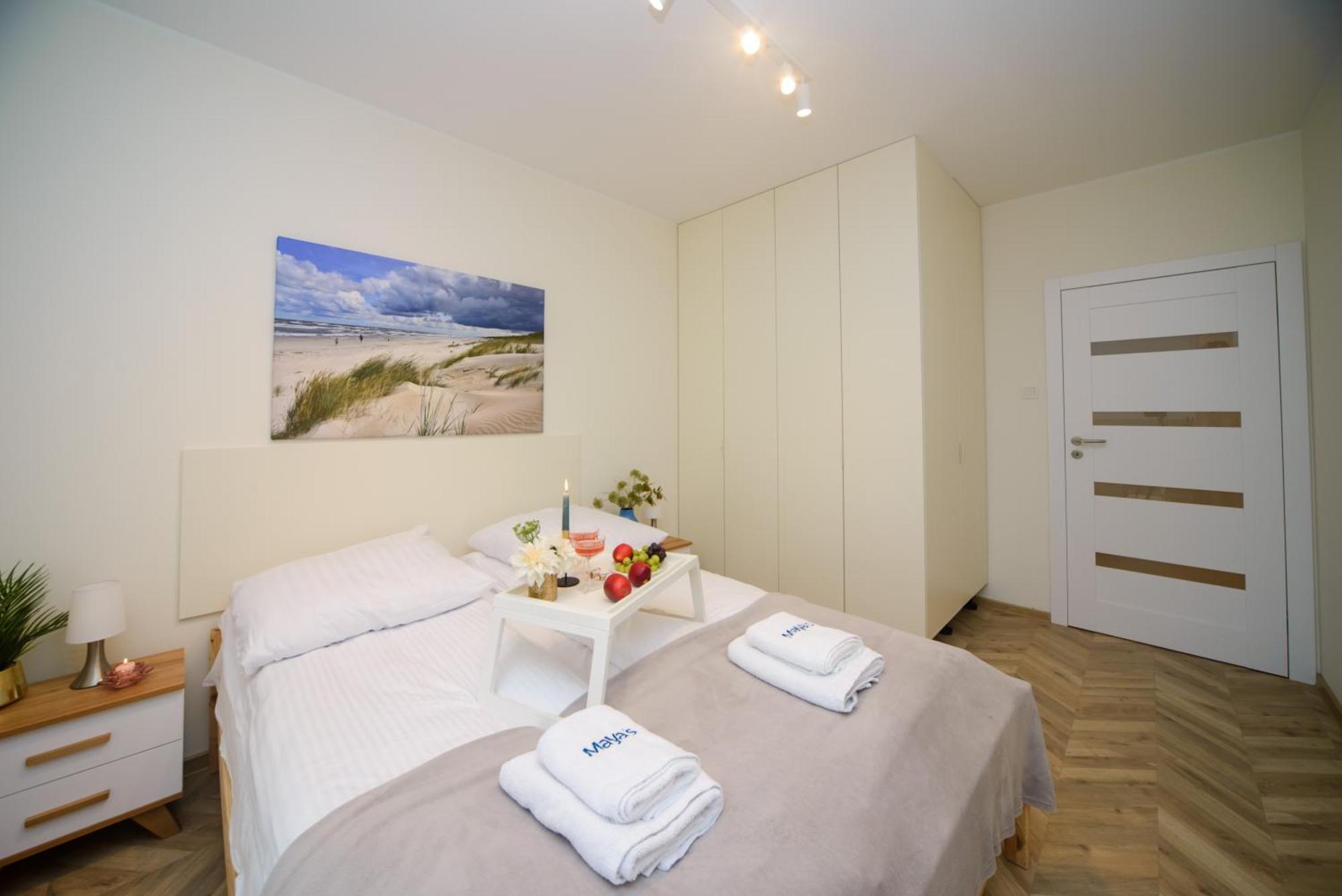 Huoneisto Maya's Flats & 101 Sea View - 3 Pokojowy Z Widokiem Na Morze Na Letnicy