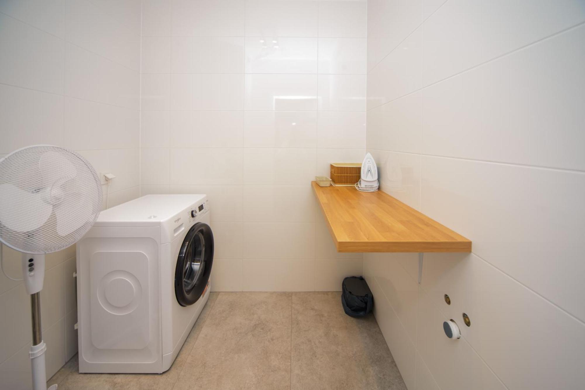Huoneisto Maya's Flats & 101 Sea View - 3 Pokojowy Z Widokiem Na Morze Na Letnicy